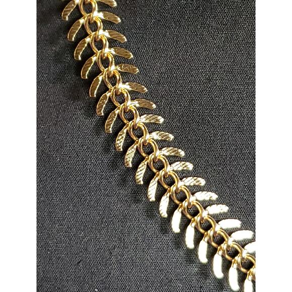 Unique Centipede Style Textured Shiny Yellow Gold Tone Chain Necklace Adjustable - Picture 3 of 6